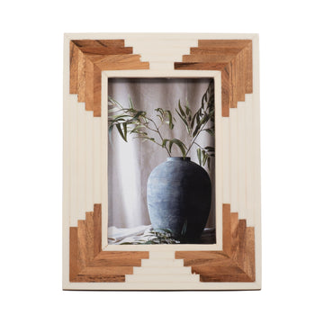 Resin 4" x 6" Cascading Wood Photo Frame - White