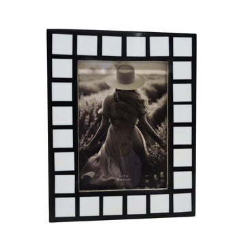 5" X 7" Square Border Photo Frame - Black / White