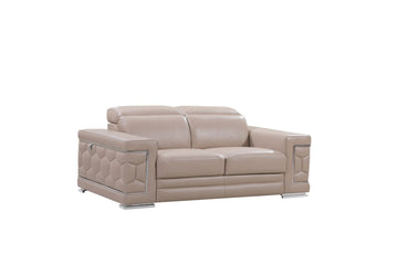 692 - Loveseat